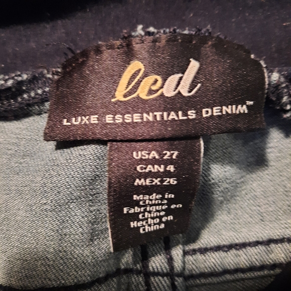 Maternity jeans w/ functional pockets (!) - Picture 4 of 4